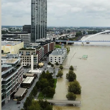 New Eurovea Tower Apartmán *