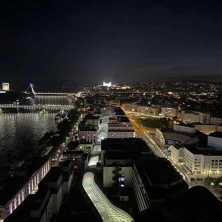 Apartment New Eurovea Tower *